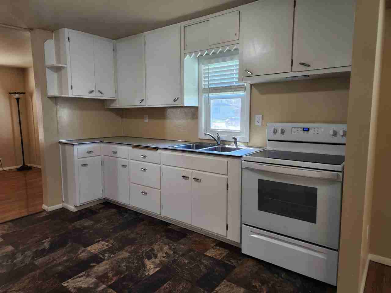 1335 Powers St - Photo 3 of 16