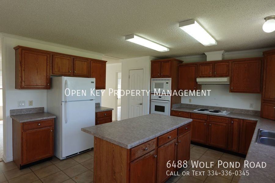 6488 Wolf Pond Rd - Photo 3 of 29