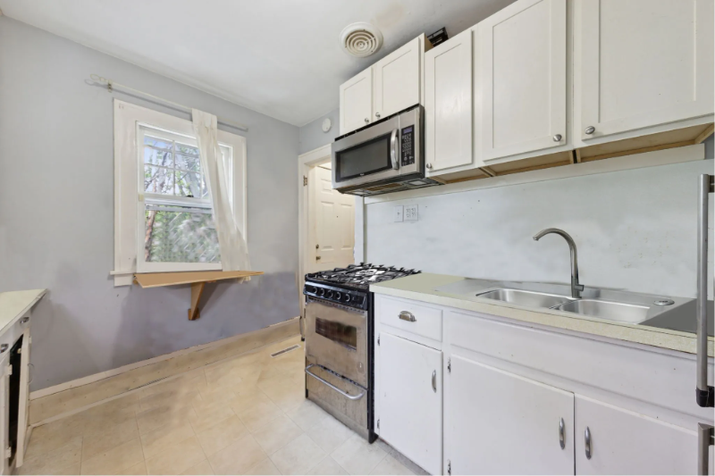 389 Cleveland Ave S - Photo 3 of 12