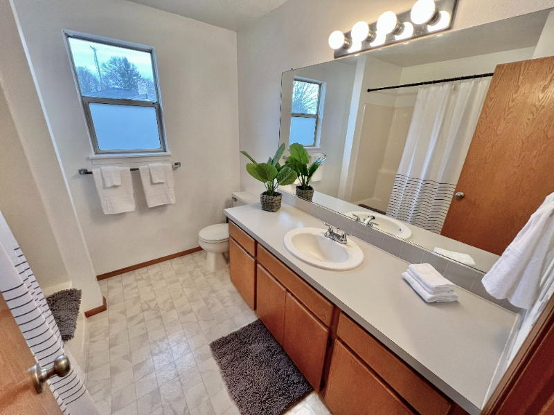 1020 Sw 177th Ter - Photo 5 of 16