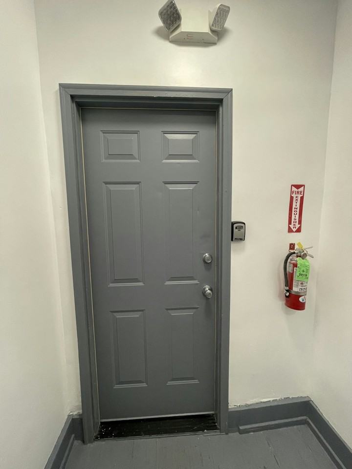 612 West Norris Street, Unit 2R - Photo 2 of 14