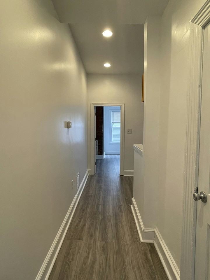 612 West Norris Street, Unit 2R - Photo 3 of 14