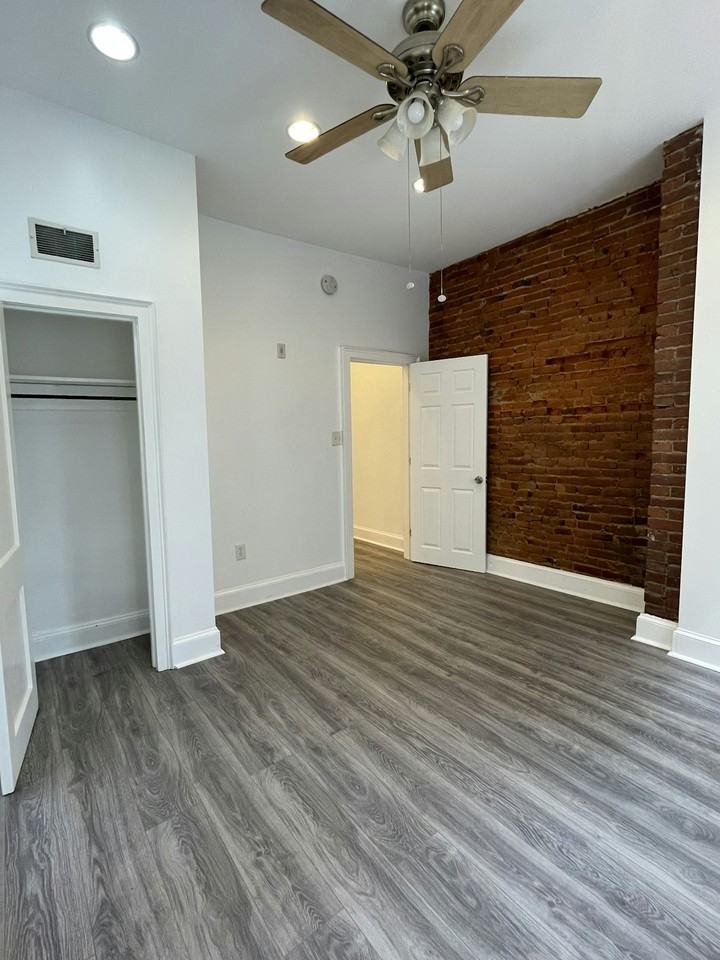 612 West Norris Street, Unit 2R - Photo 5 of 14