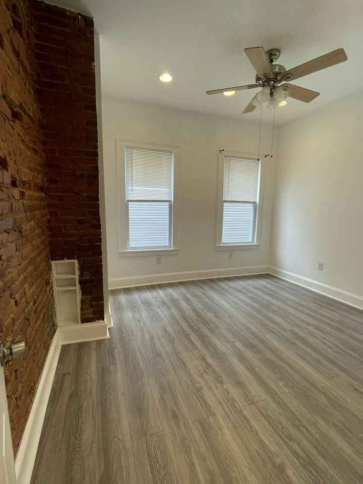 612 West Norris Street, Unit 2R - Photo 6 of 14