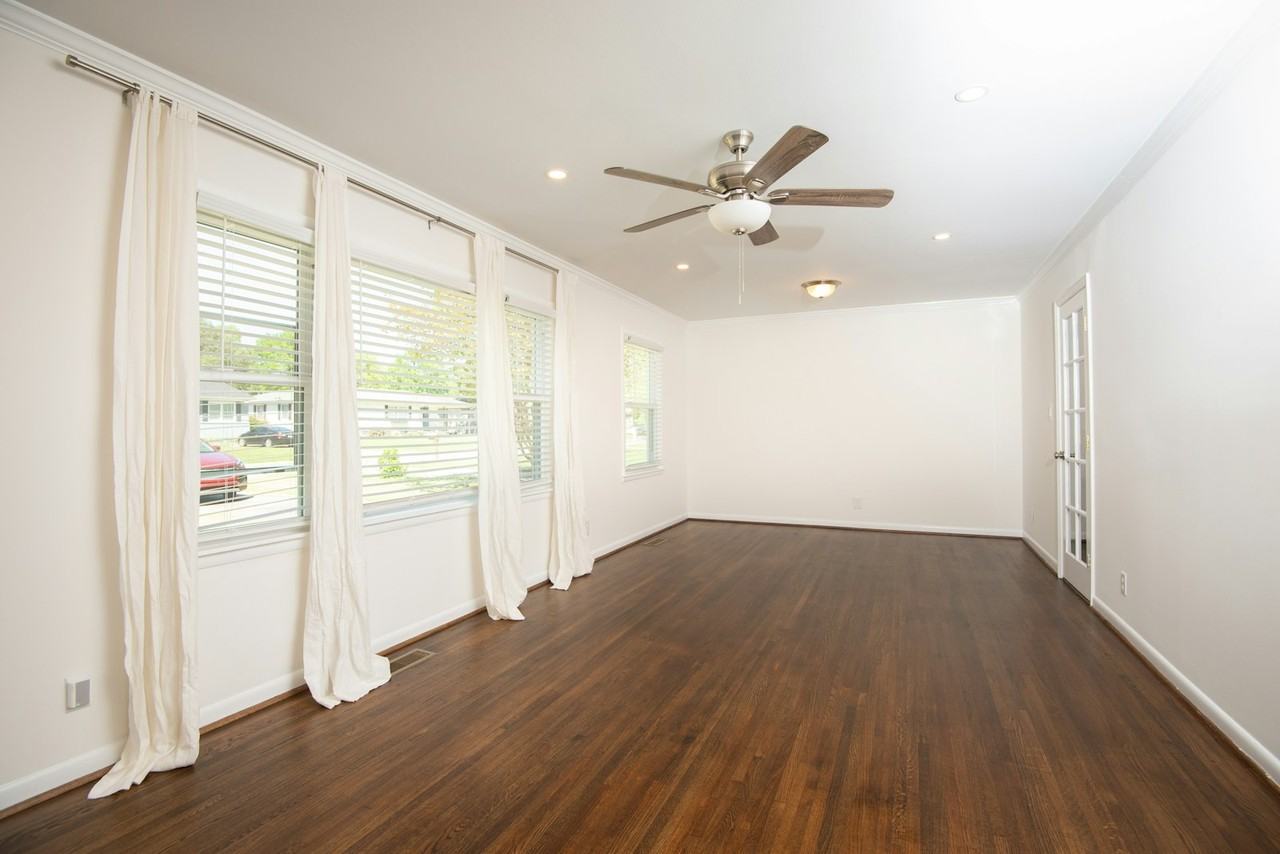 685 Oakmoor Drive, Unit 685 Oakmoor - Photo 2 of 15
