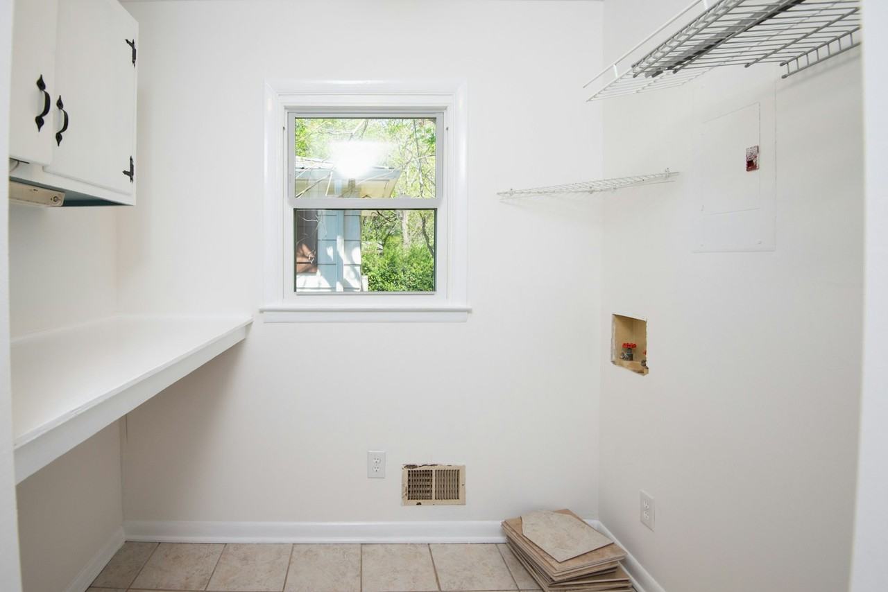 685 Oakmoor Drive, Unit 685 Oakmoor - Photo 7 of 15