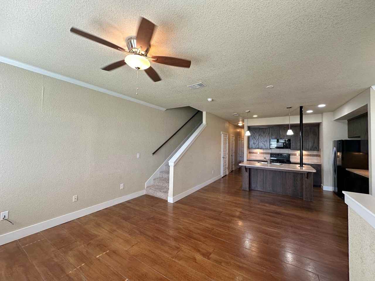 2322 Verna Lee Blvd - Photo 6 of 38