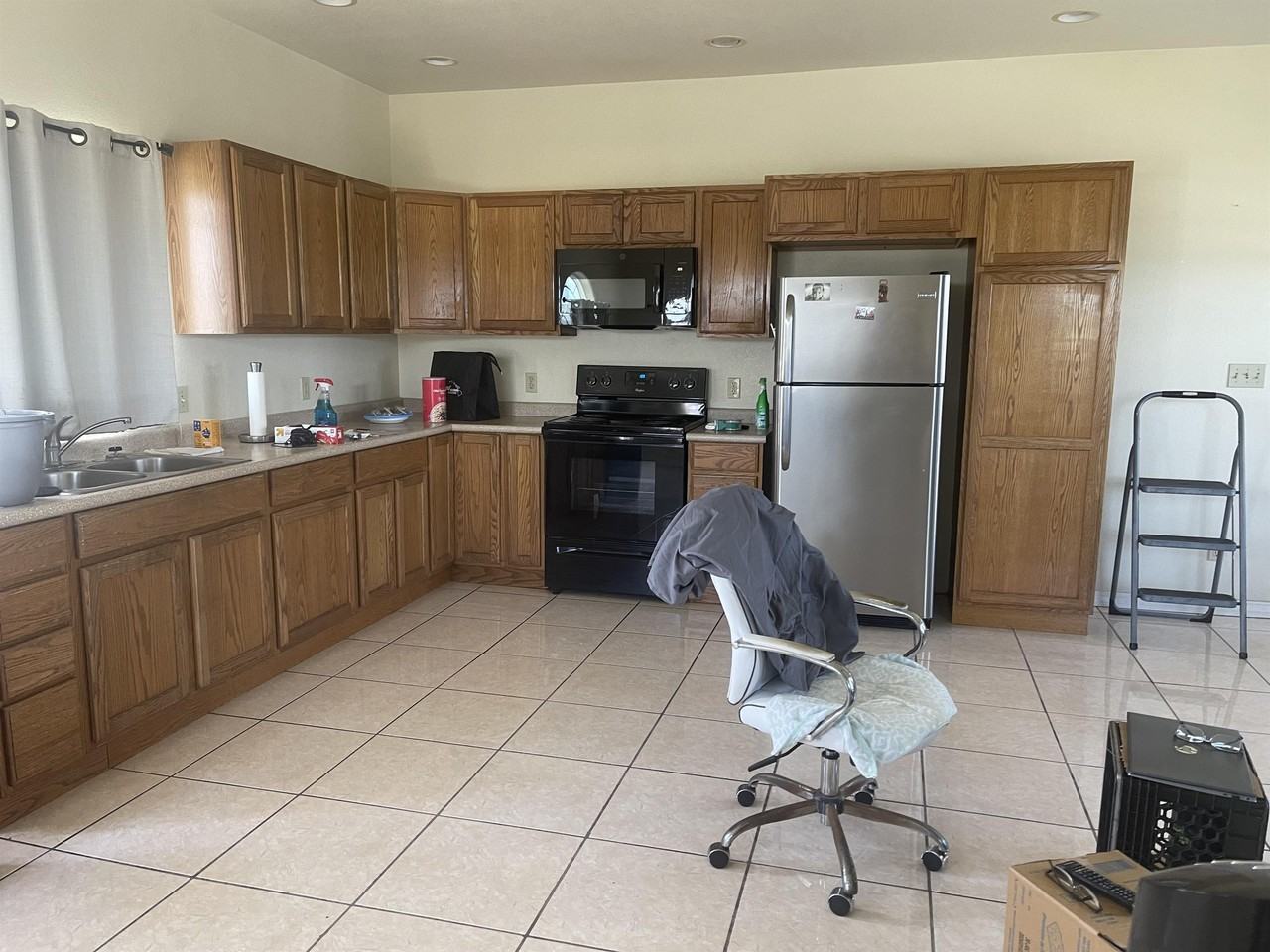 444 Kaulana St #A - Photo 2 of 8