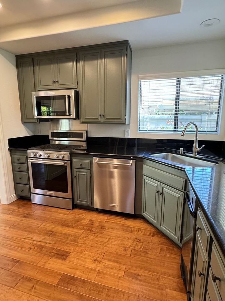 1243 Clippers Cir - Photo 3 of 26