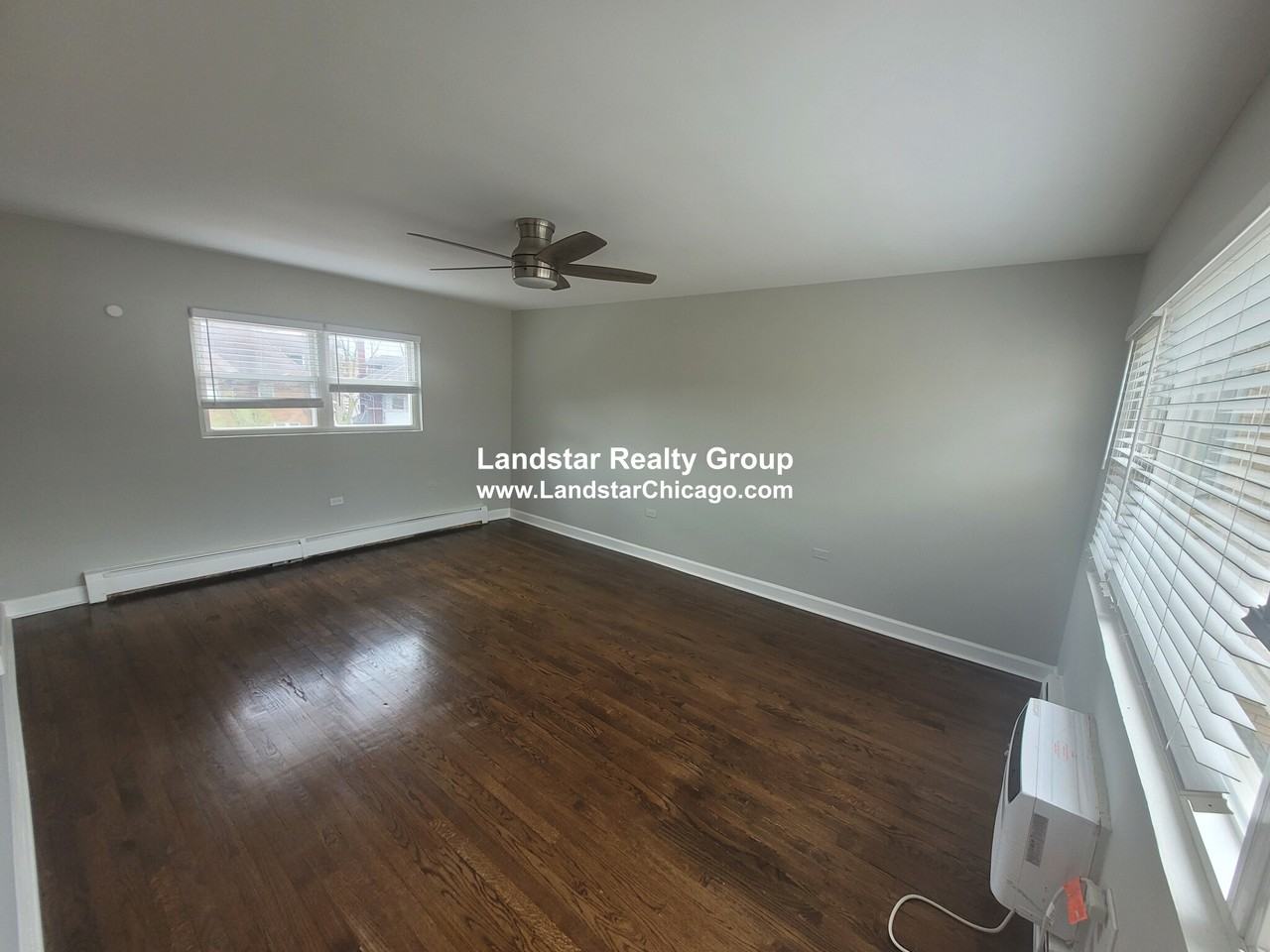 1319 W Sherwin Ave #1A - Photo 3 of 14