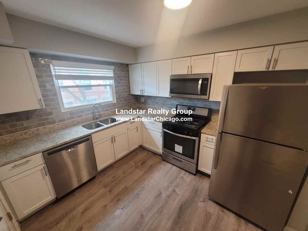 1319 W Sherwin Ave #1A - Photo 6 of 14
