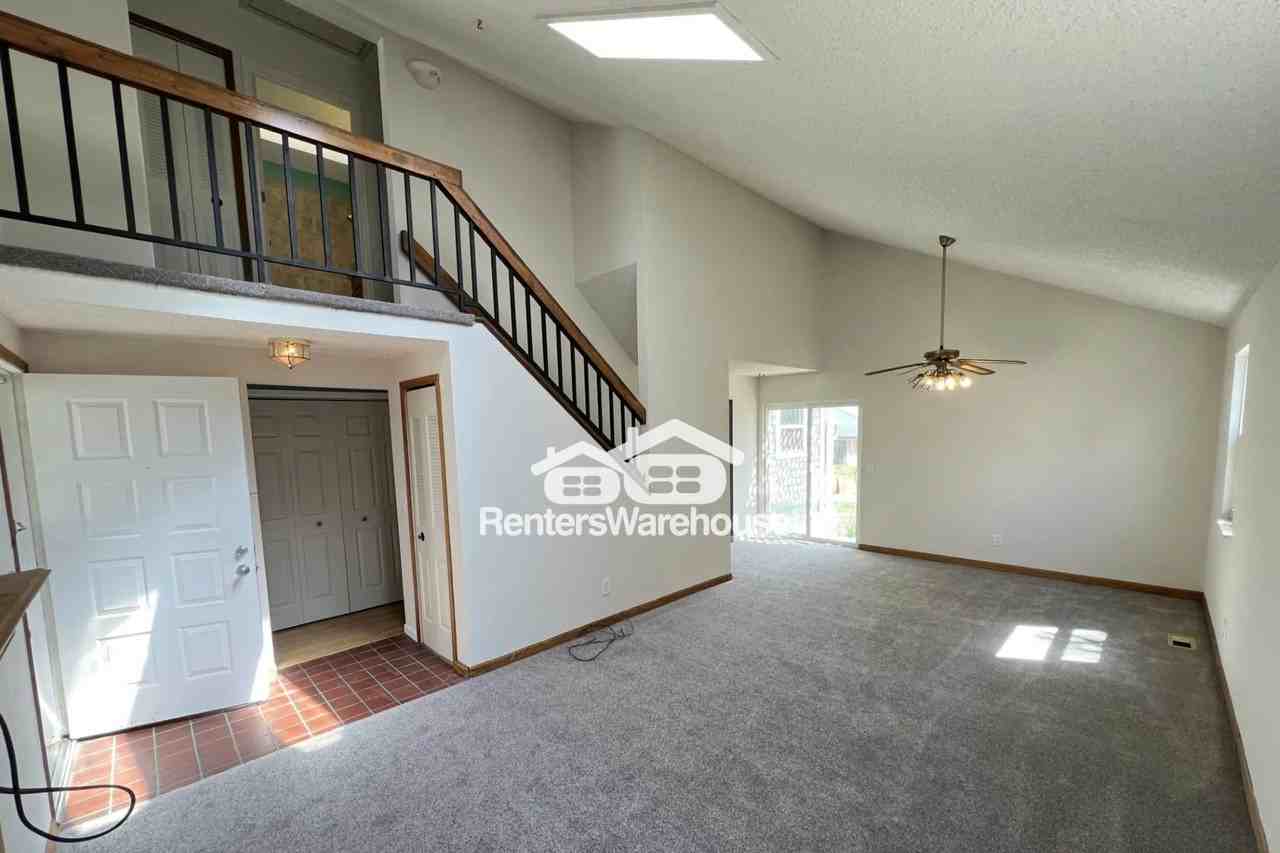 16033 E Radcliff Pl Apt A - Photo 2 of 24