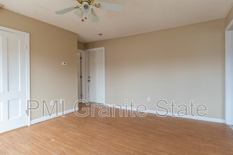 259 Lowell St #3 - Photo 3 of 10