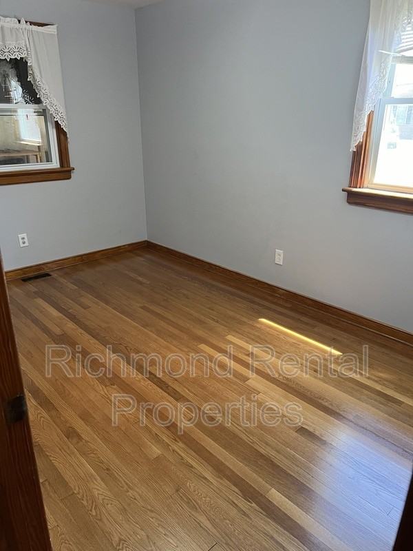9505 Nandina Dr - Photo 5 of 11