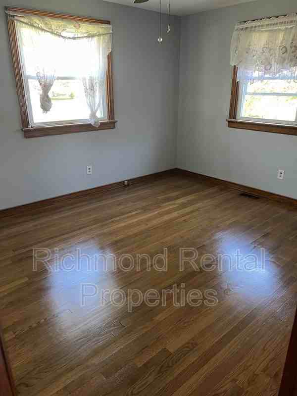 9505 Nandina Dr - Photo 6 of 11