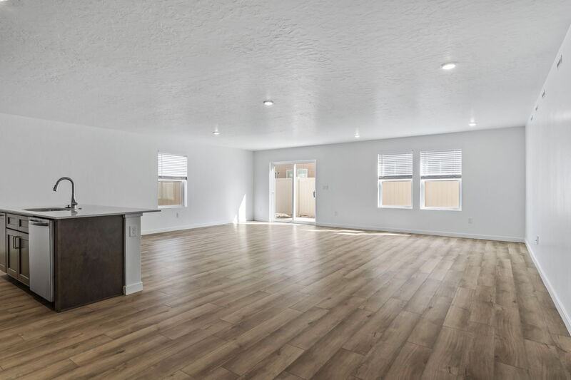 6743 W Yoke St - Photo 5 of 40