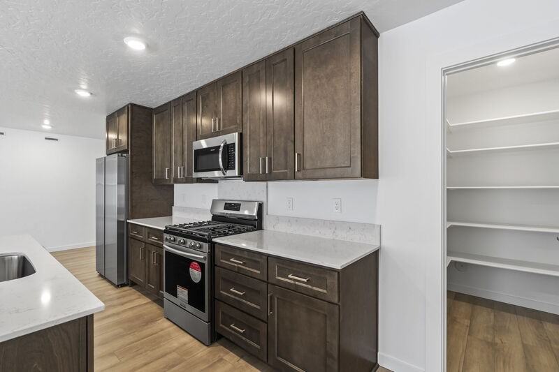6743 W Yoke St - Photo 7 of 40