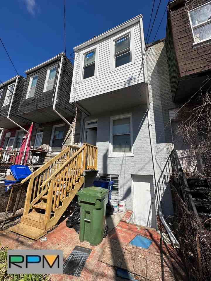 1645 Cliftview Ave - Photo 3 of 11