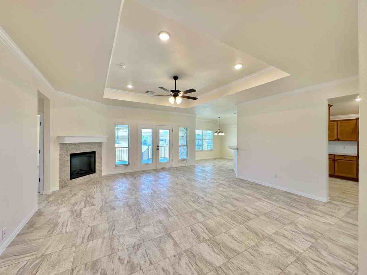 905 Galloway Dr - Photo 4 of 46