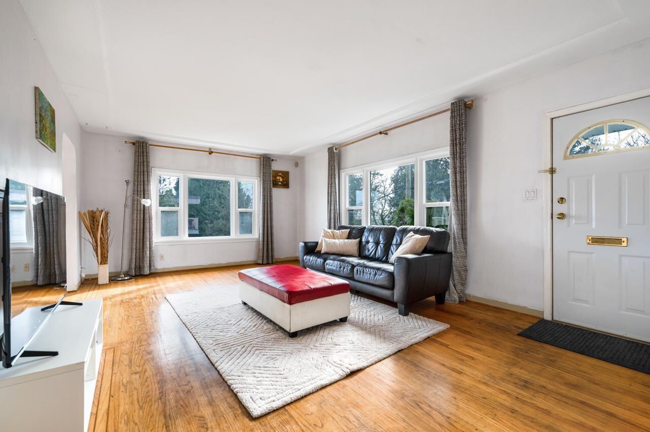 341 Sherbrooke St - Photo 6 of 20