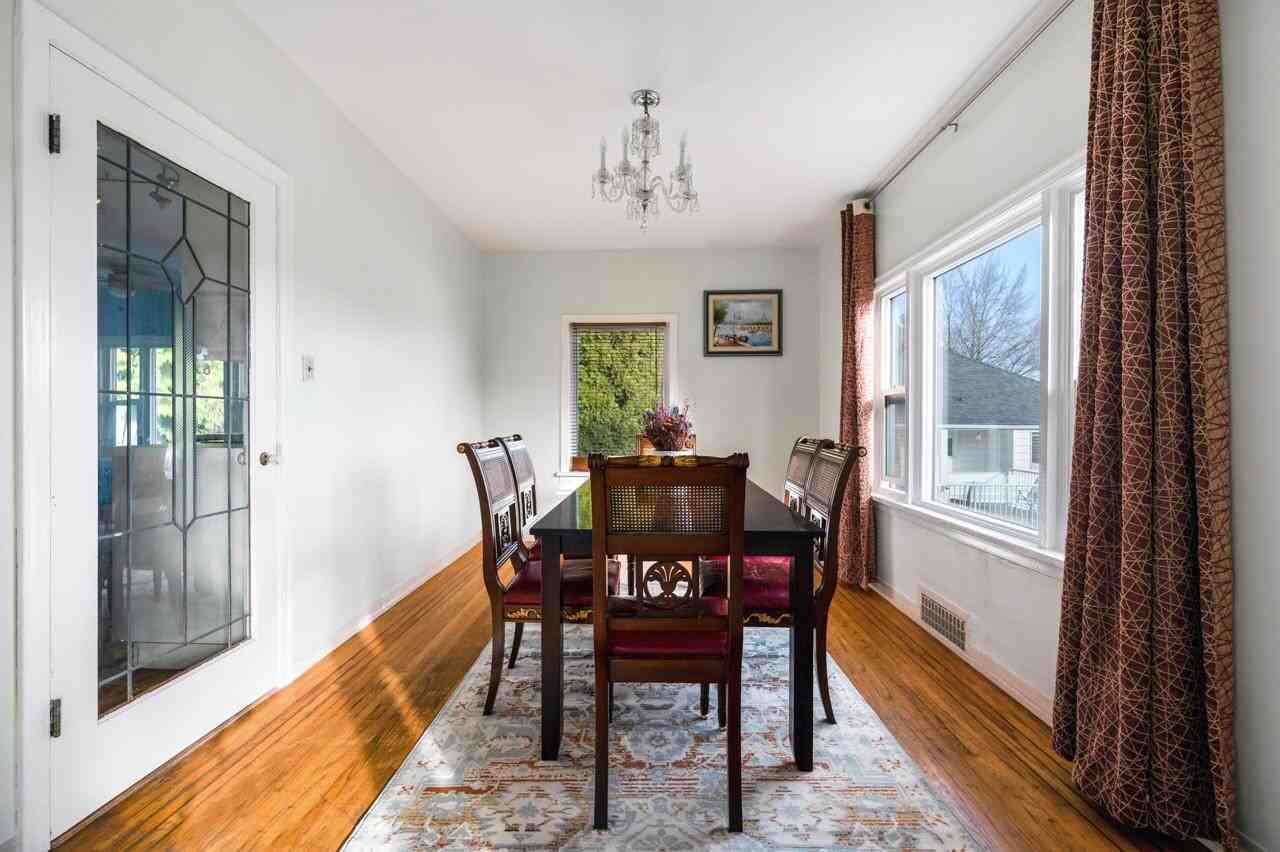 341 Sherbrooke St - Photo 7 of 20