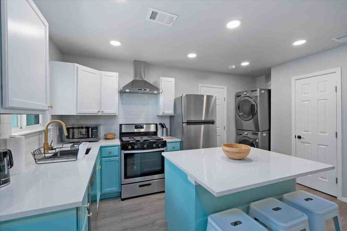 1105 Desirable Dr #A - Photo 3 of 16