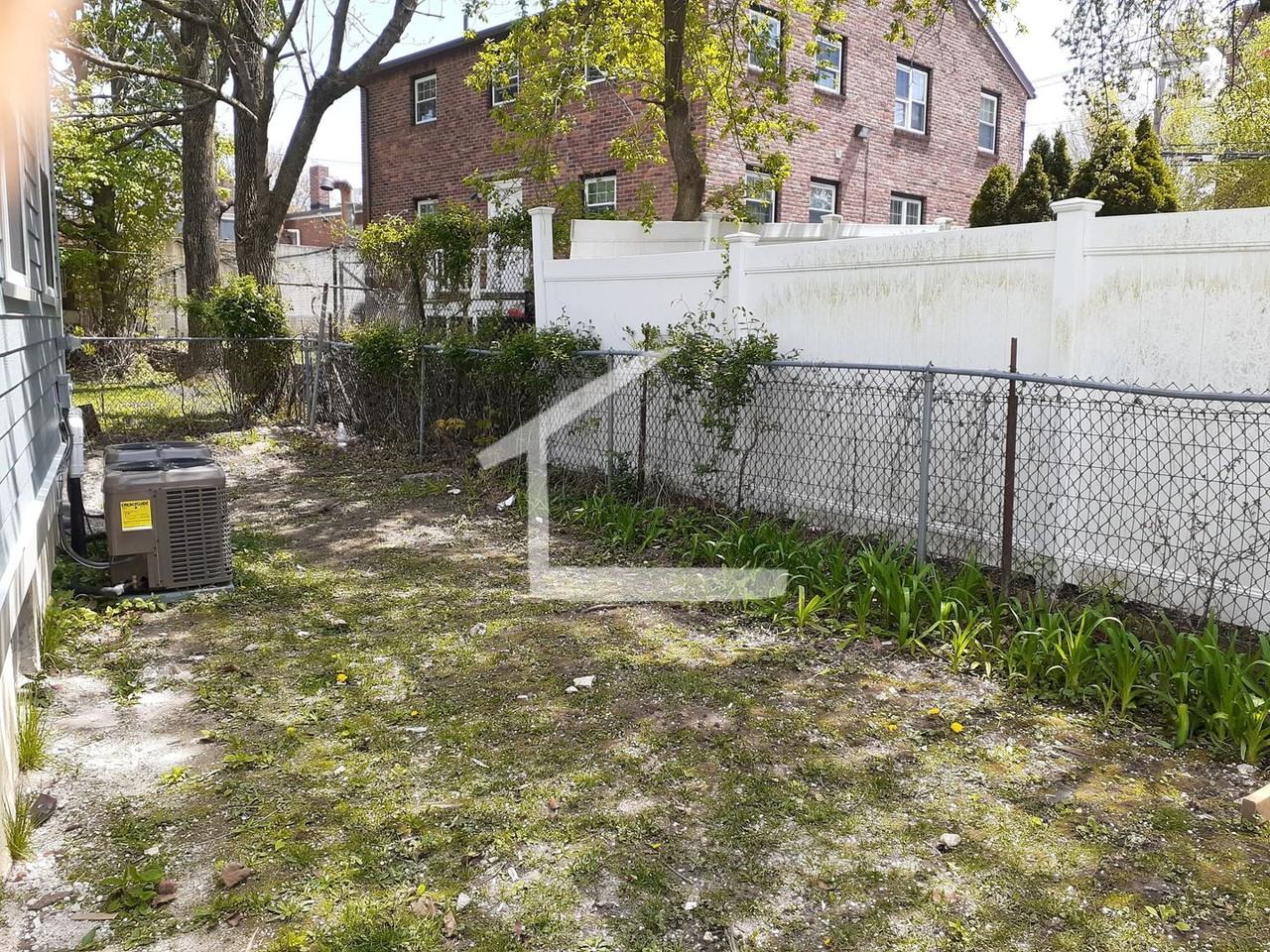 18 Bothwell Rd - Photo 2 of 18