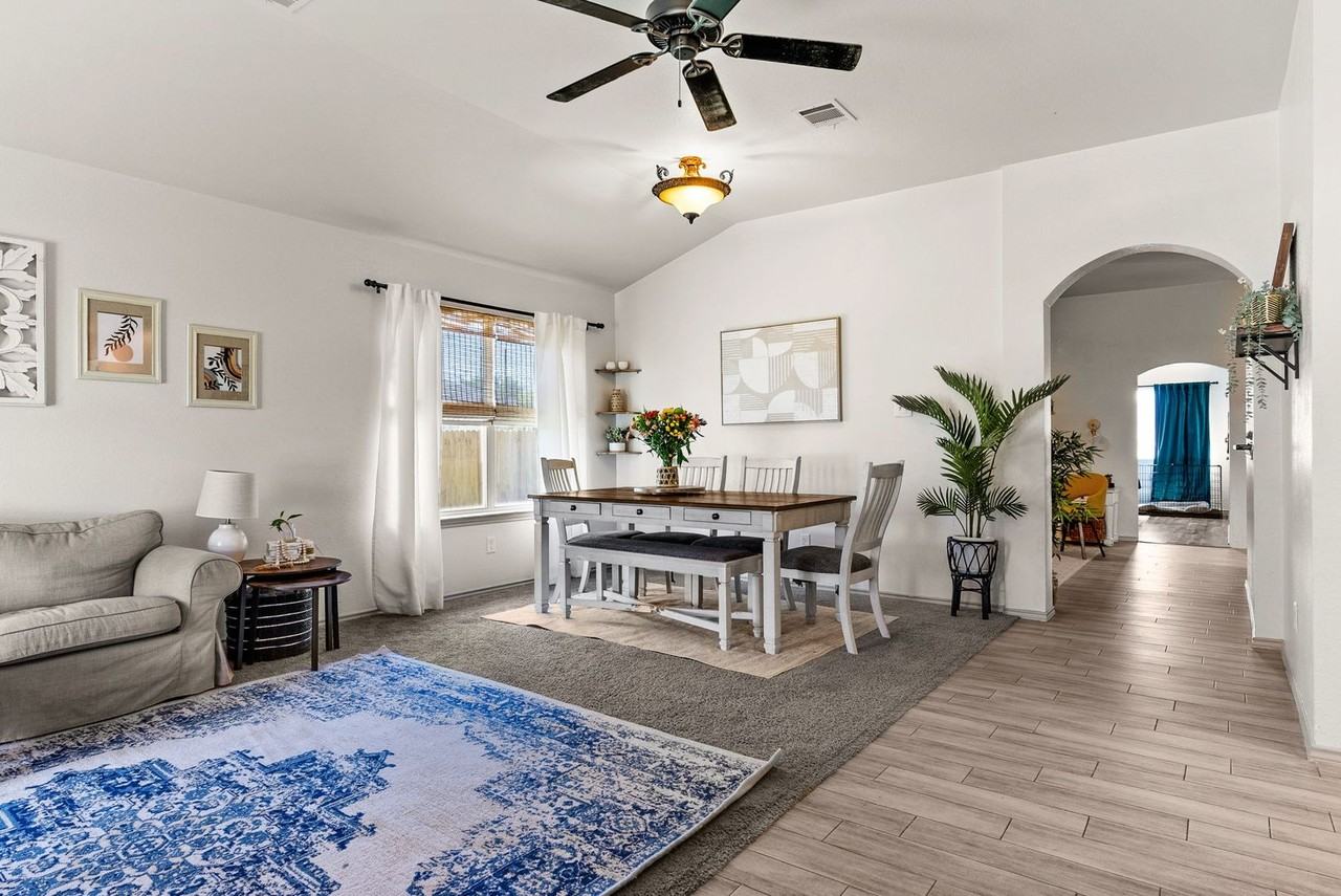 5402 Birmingham Cir - Photo 3 of 15