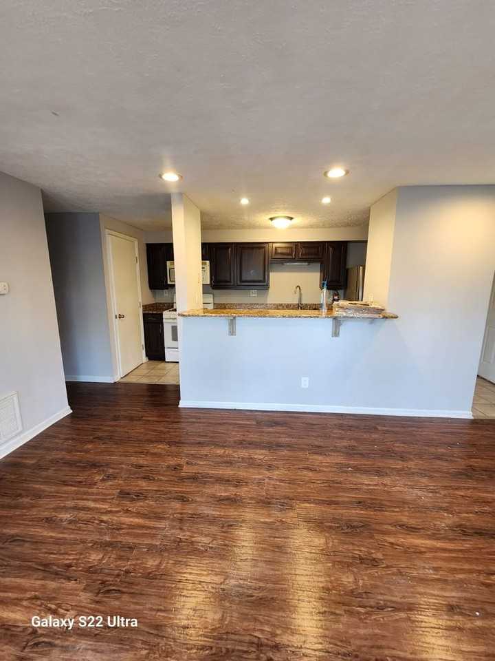 49 Kenwood Dr - Photo 4 of 10