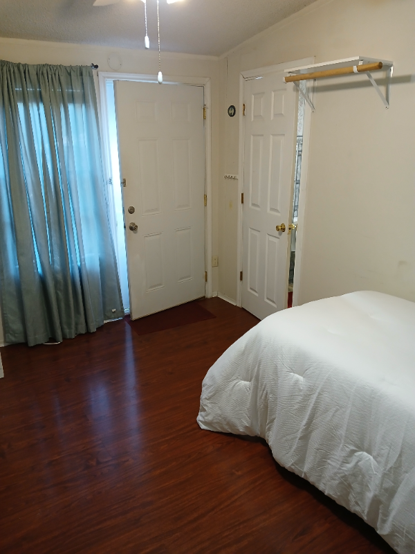 822 Alabama St #C - Photo 2 of 18