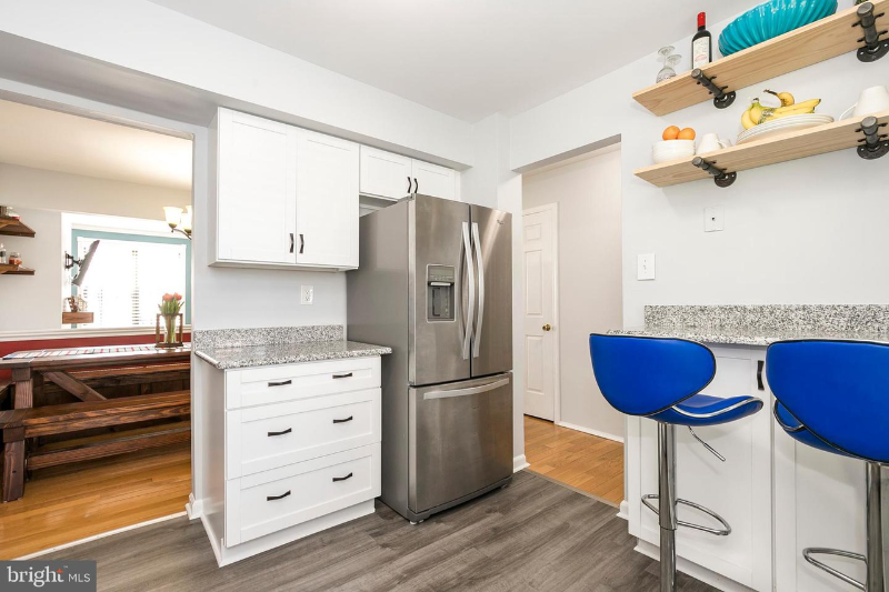 103 Livingston Ct - Photo 3 of 28