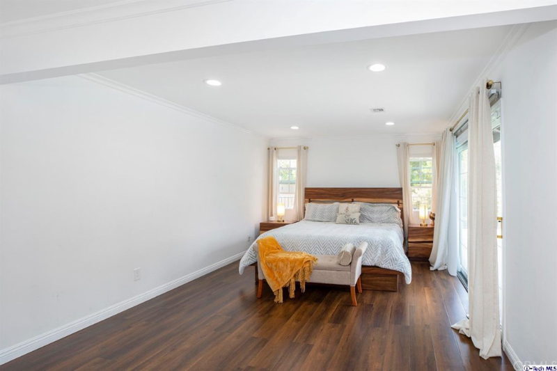 12025 Gerald Ave - Photo 2 of 24