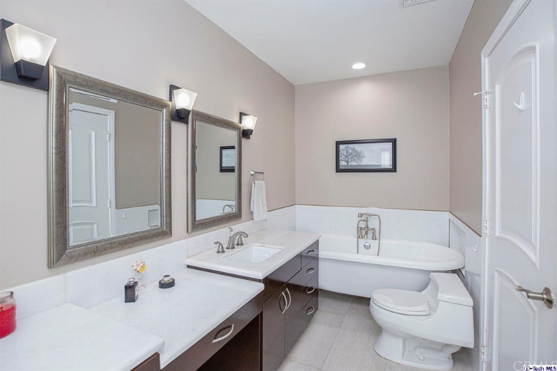 12025 Gerald Ave - Photo 4 of 24