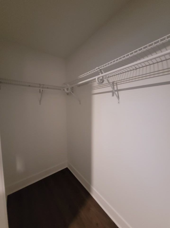 5211 E 112th Ter - Photo 3 of 3