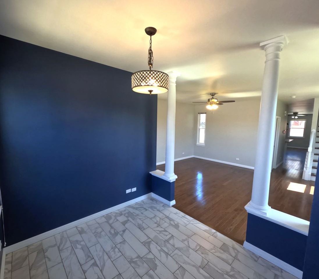 3629 S Indiana Ave - Photo 2 of 32