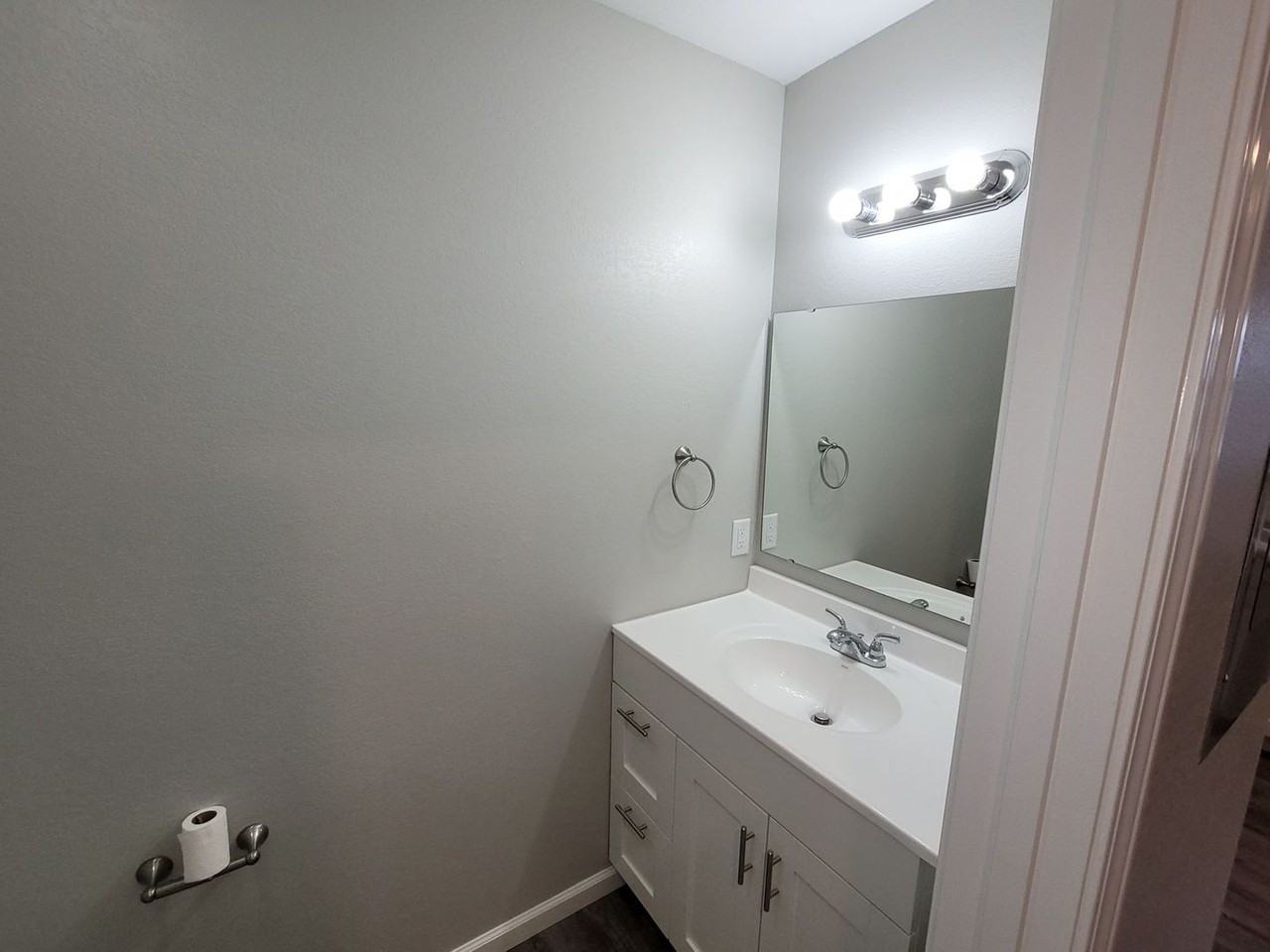 Hummingbird Heights Apartments and Townhomes - Photo 4 of 19