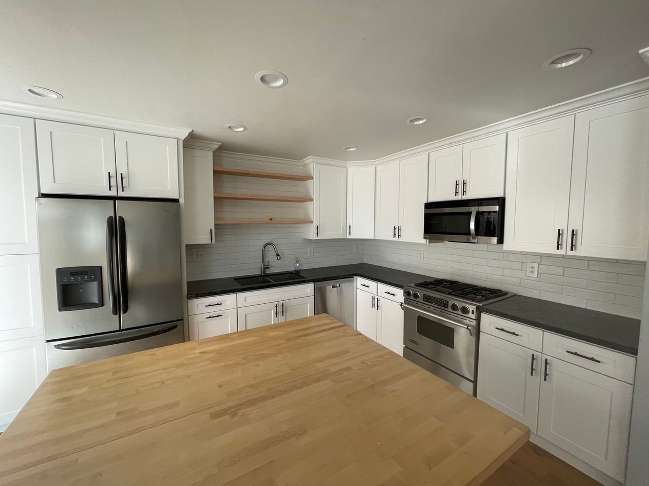 3006 Chestnut Hill Dr - Photo 6 of 17