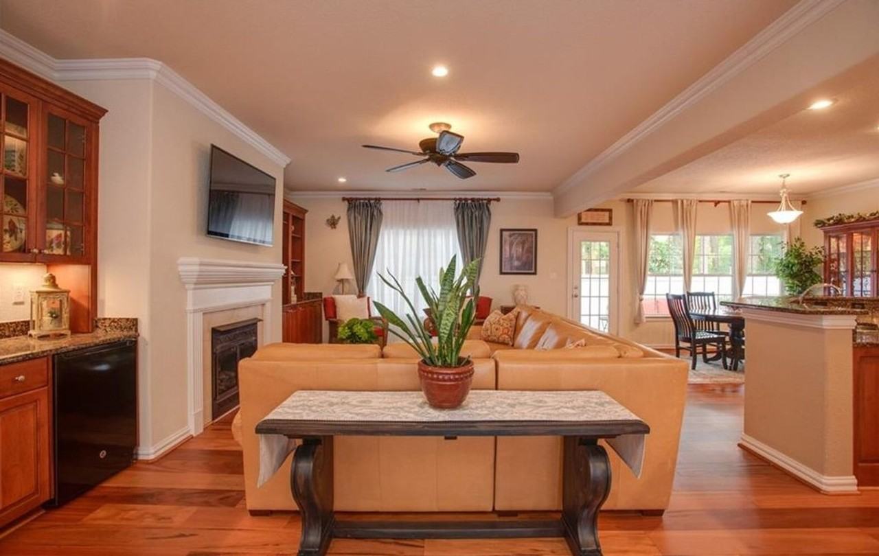 1032 Horton Pl - Photo 3 of 18