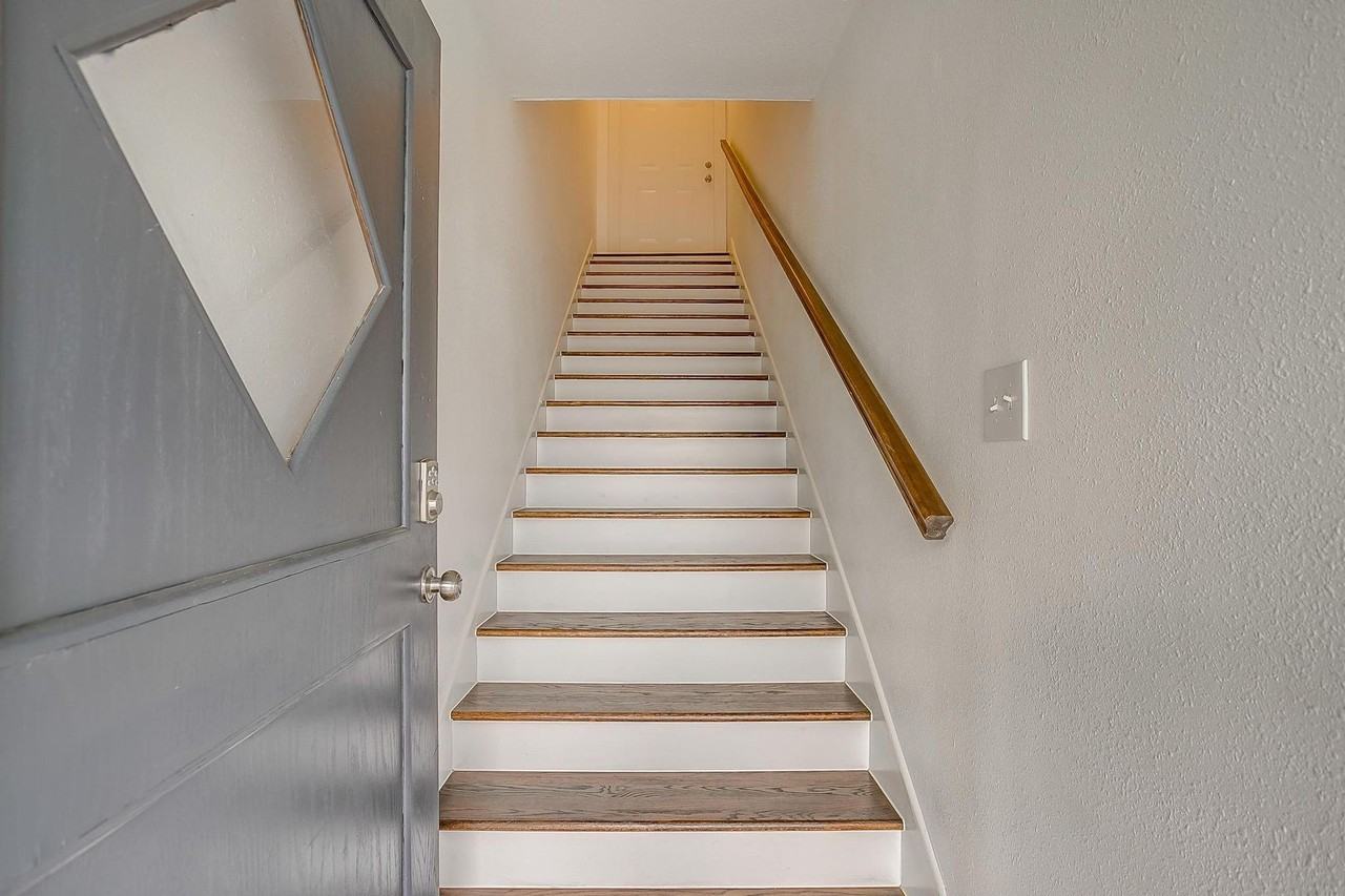 2932 Travis Ave - Photo 4 of 31