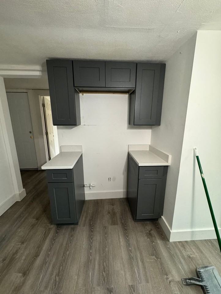 1095 Main Street - Photo 2 of 3