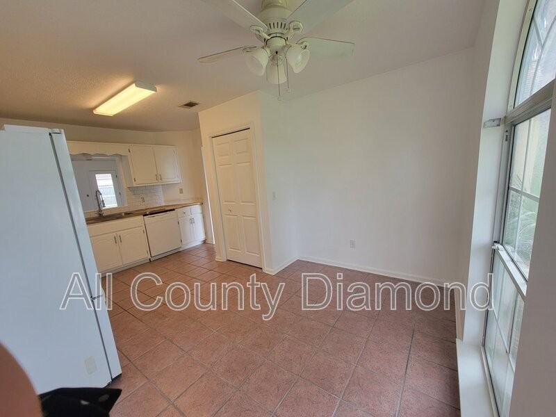 1609 Vecuna Cir - Photo 2 of 15