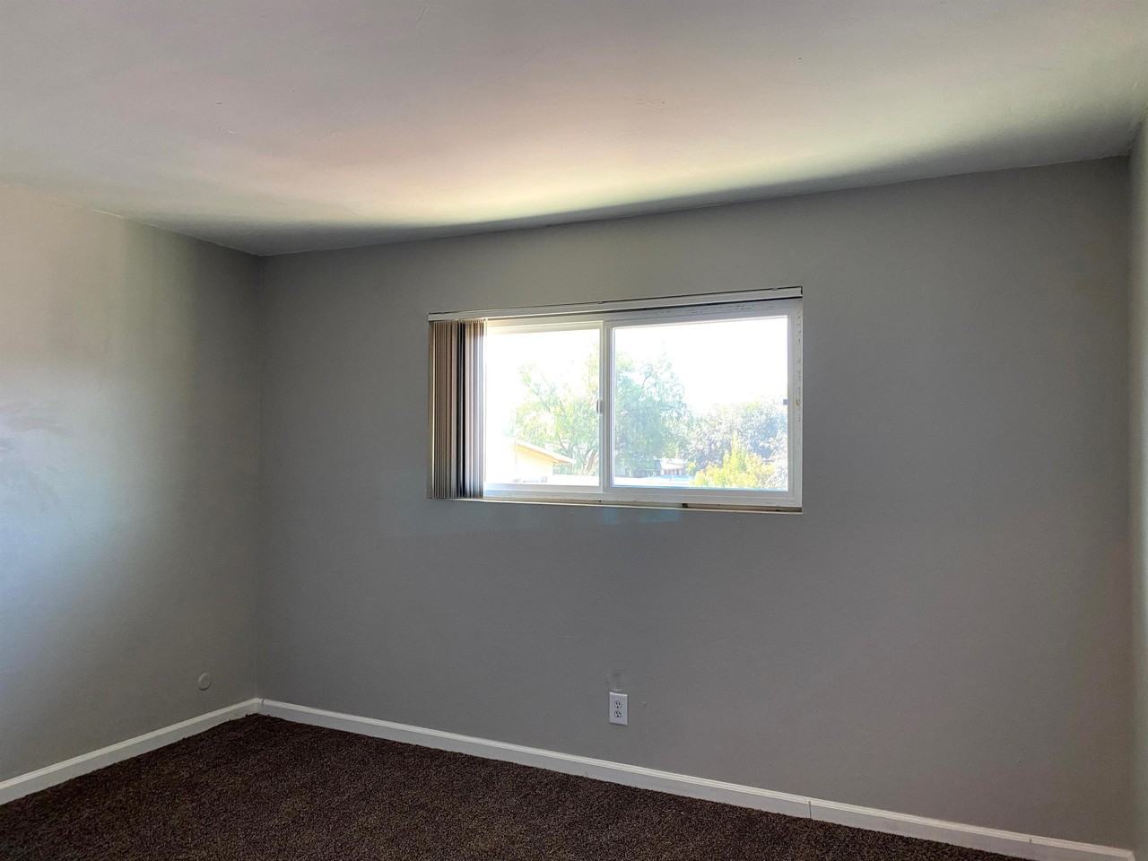 627 B Street - Unit 4 - Akeem - Photo 2 of 8