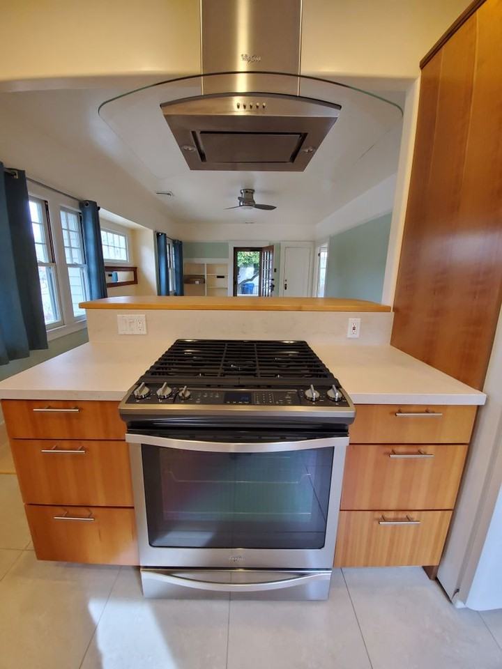 885 Buchon St - Photo 3 of 9