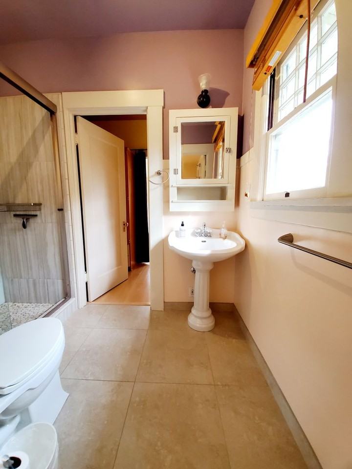 885 Buchon St - Photo 5 of 9
