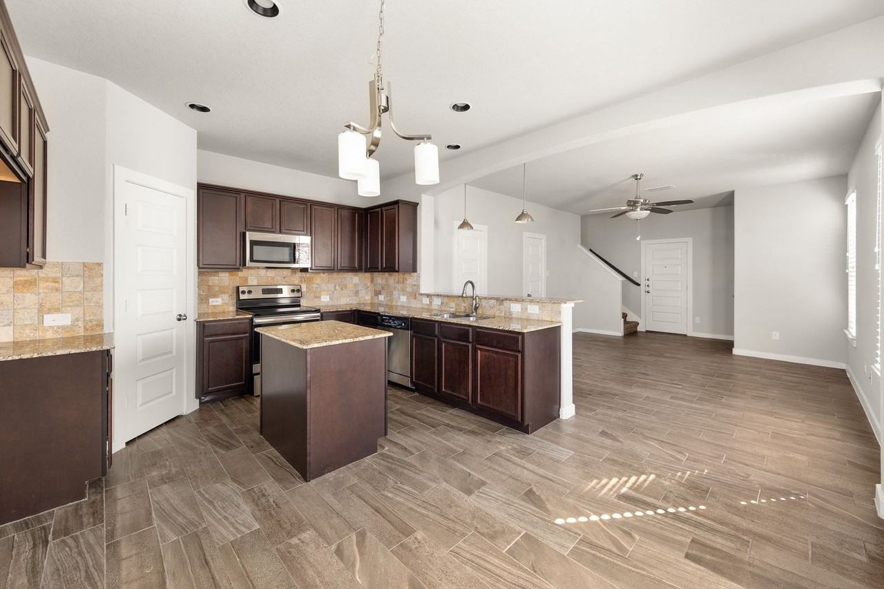 561 Creekside Frst - Photo 6 of 14