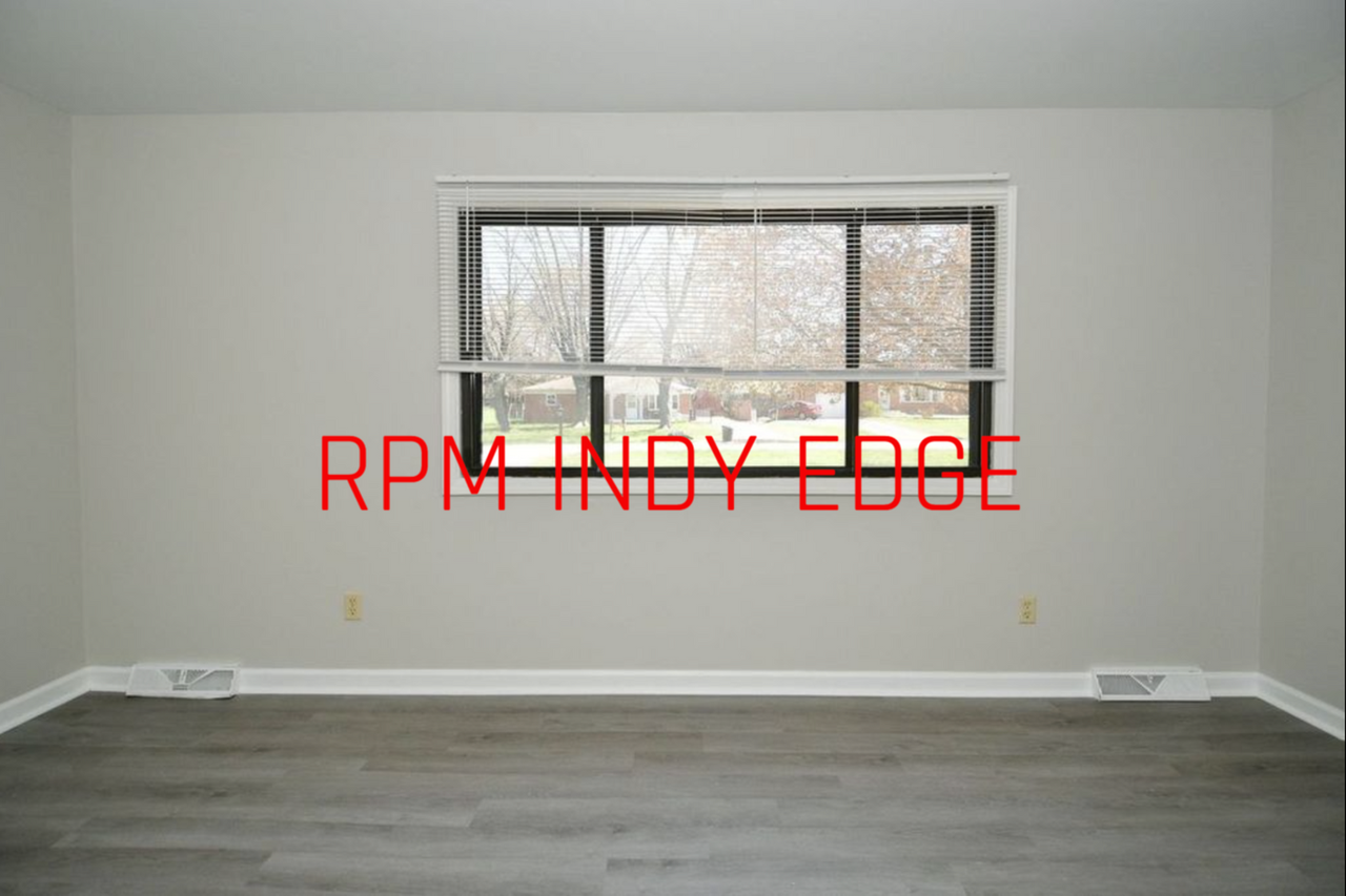 7020 Lockwood Ln - Photo 3 of 30