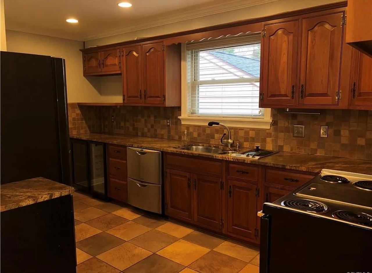 1701 Ranch Dr - Photo 3 of 45