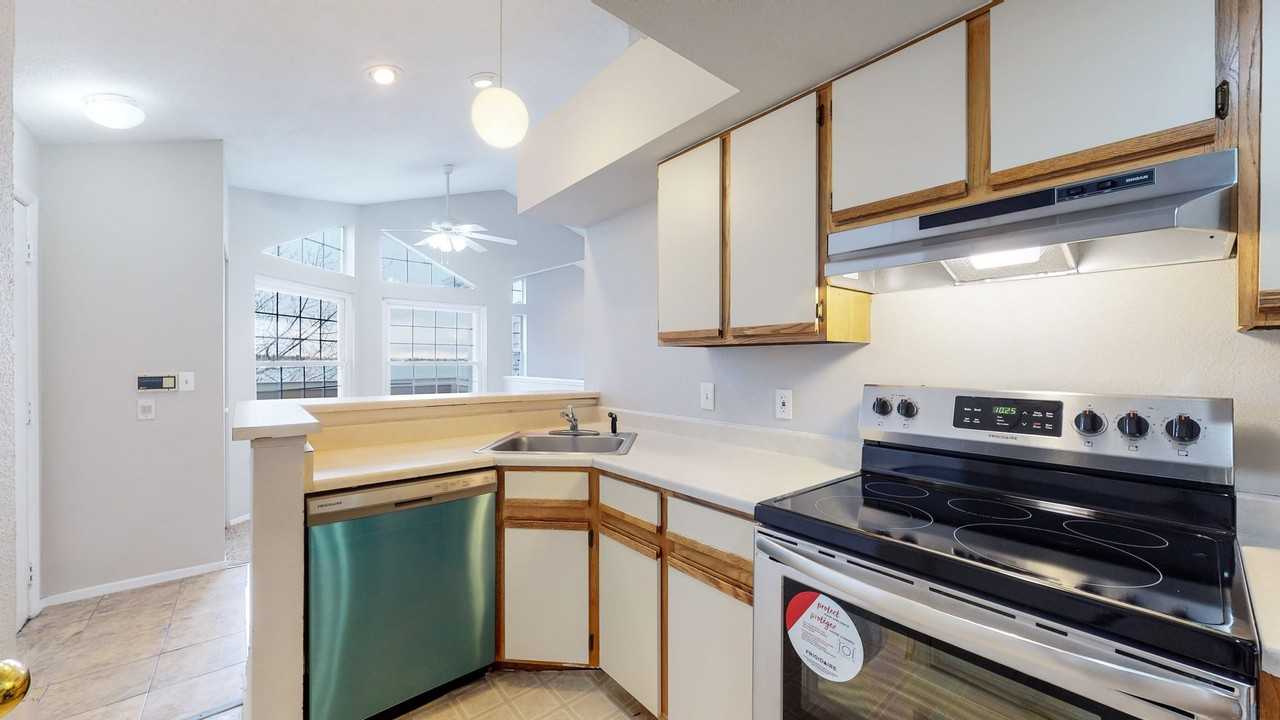 4760 F208 - Photo 6 of 26