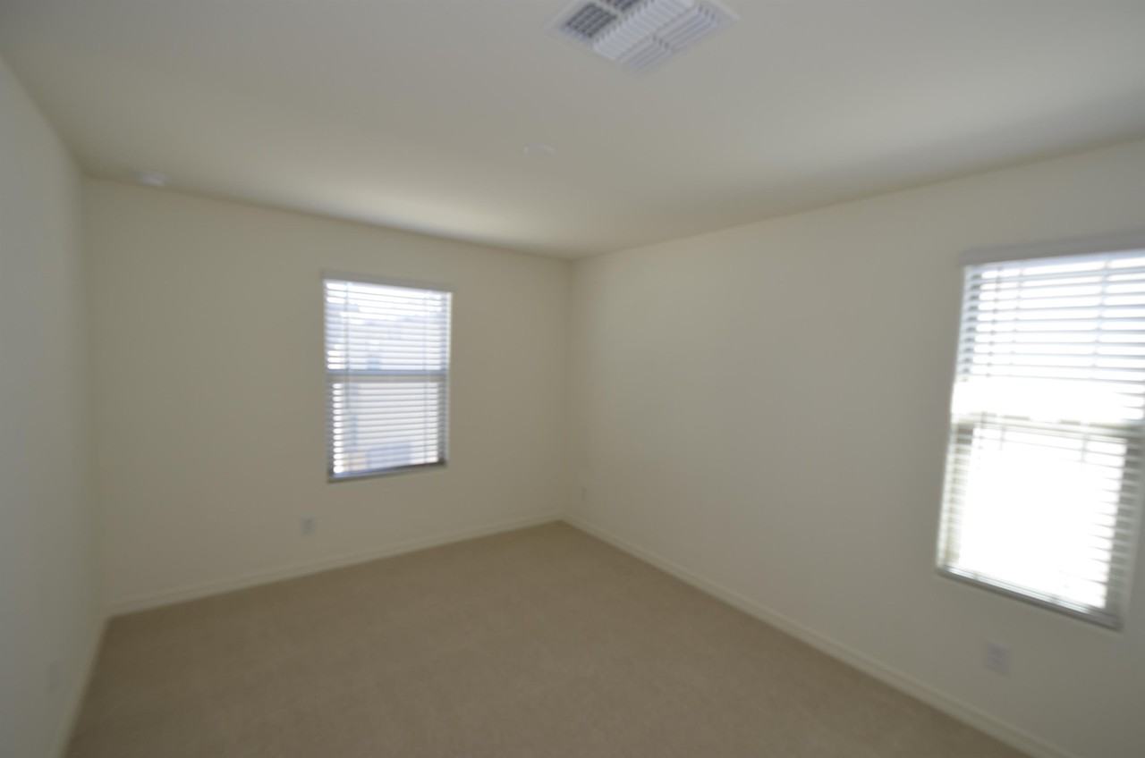 1306 W Sparrow Dr #1 - Photo 6 of 11