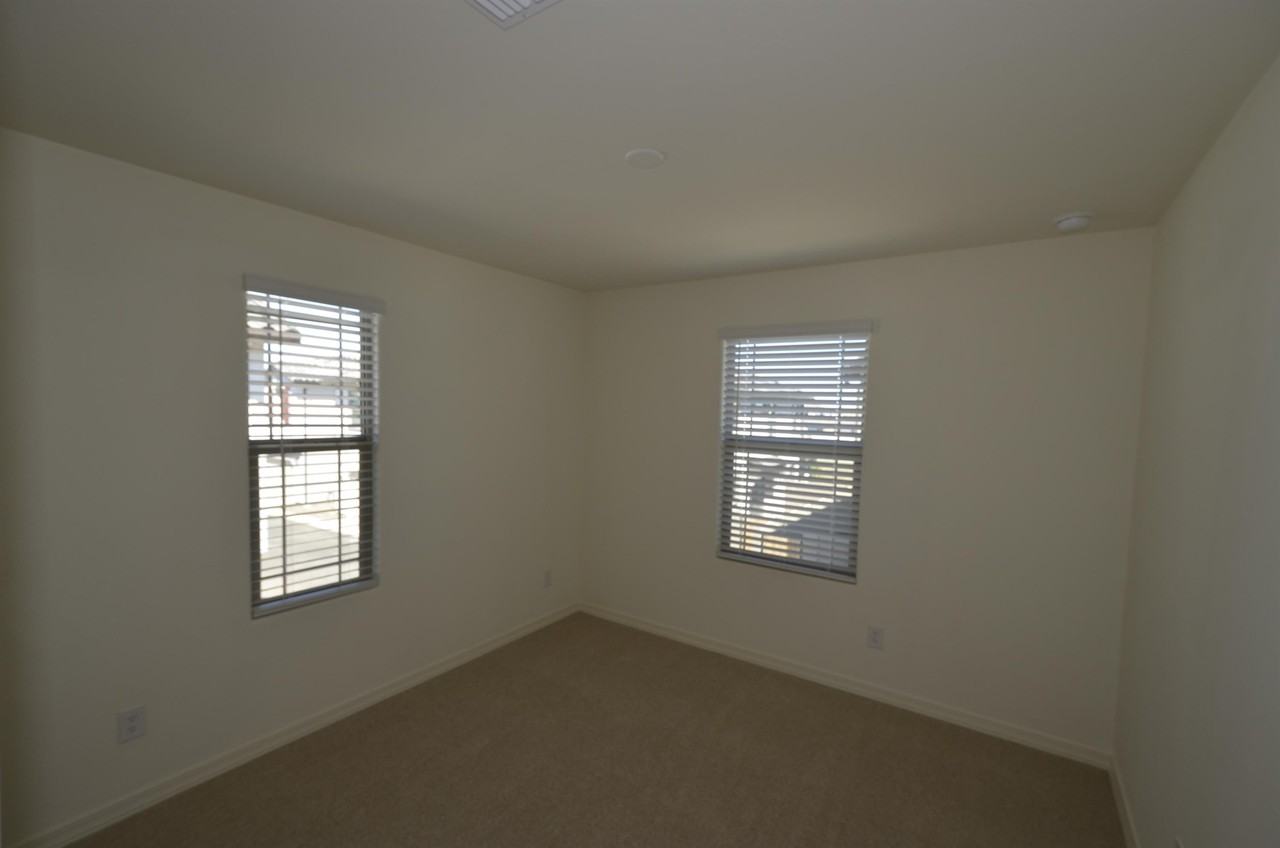 1306 W Sparrow Dr #1 - Photo 7 of 11